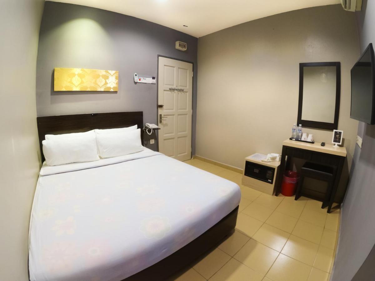 Jv Hotel @ Bandar Tasek Mutiara Simpang Ampat  Kültér fotó